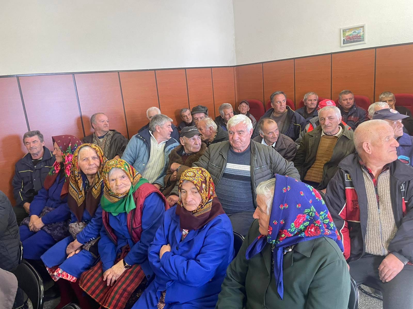  Жители на с. Осиково на среща с Иван Гешев 